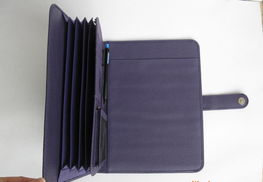 品質(zhì)與商務風范的融合 廣州建達皮具制品廠供應鱷魚紋經(jīng)理夾